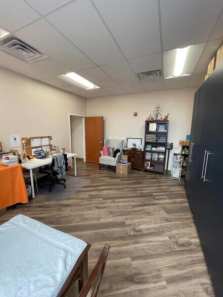 More Photos Of 2405 Whittier Dr, Frederick Medical For Lease
