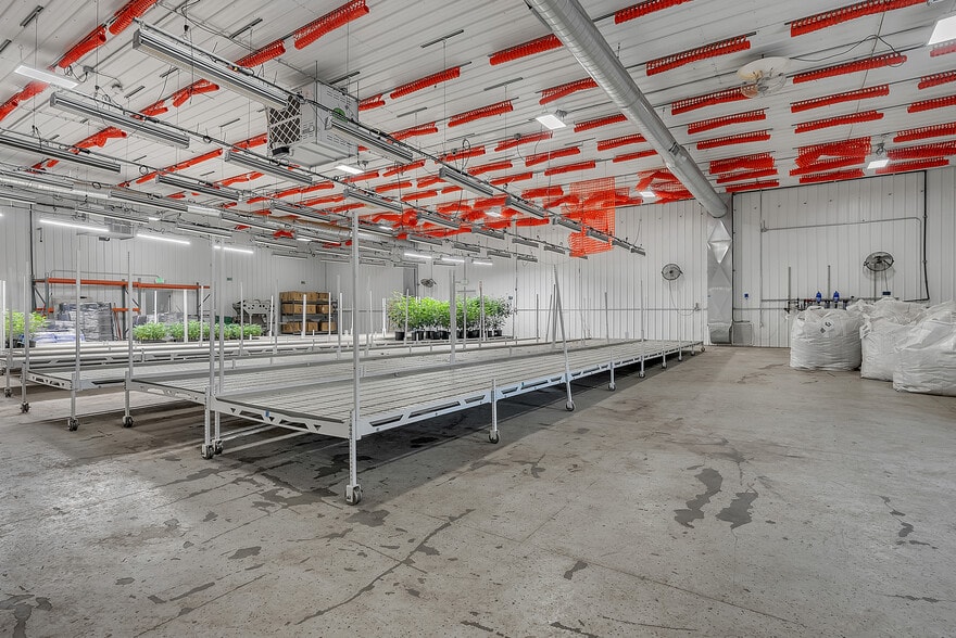 More Photos Of 21736 Bedford Rd N, Battle Creek Industrial For Sale