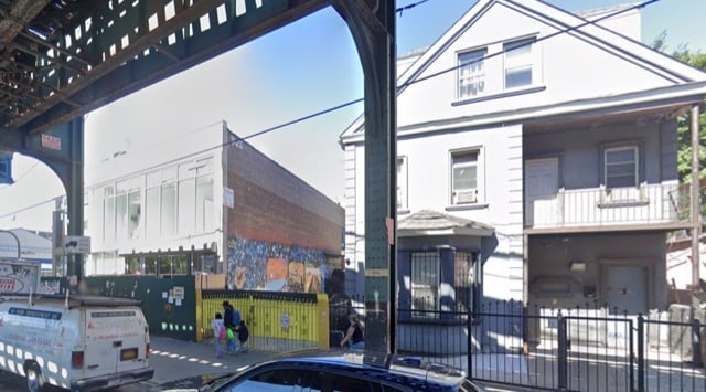 More Photos Of 104-09 Roosevelt Ave, Corona Office Residential For Lease