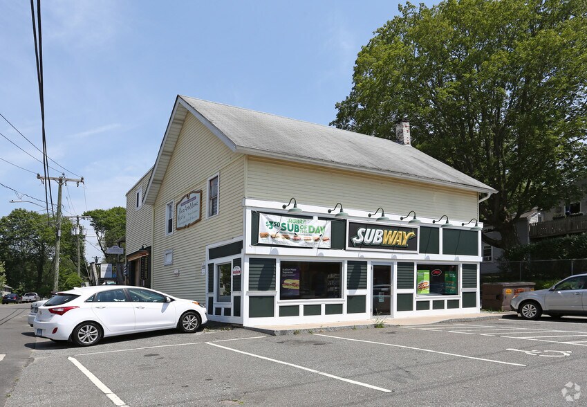 More Photos Of 83 Main St, Deep River General Retail For Lease