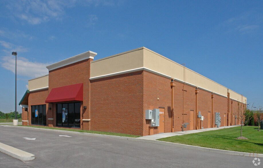 More Photos Of 6625-6679 Edwardsville Crossing Dr, Edwardsville Unknown For Lease