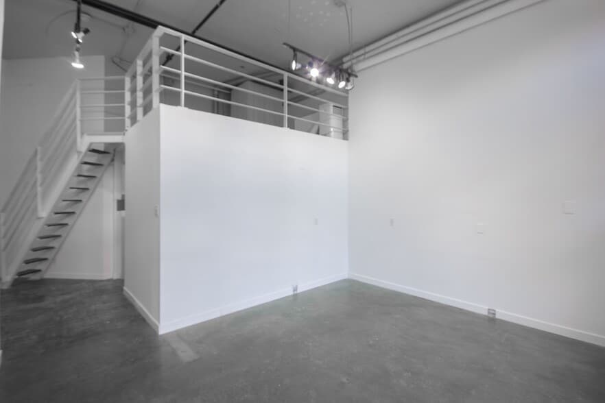 More Photos Of 1 E Cordova St, Vancouver Apartments For Sale