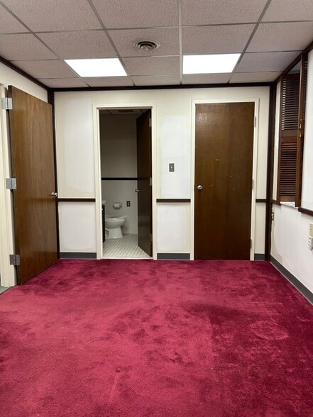 More Photos Of 701 E Main St, Moorestown Unknown For Lease