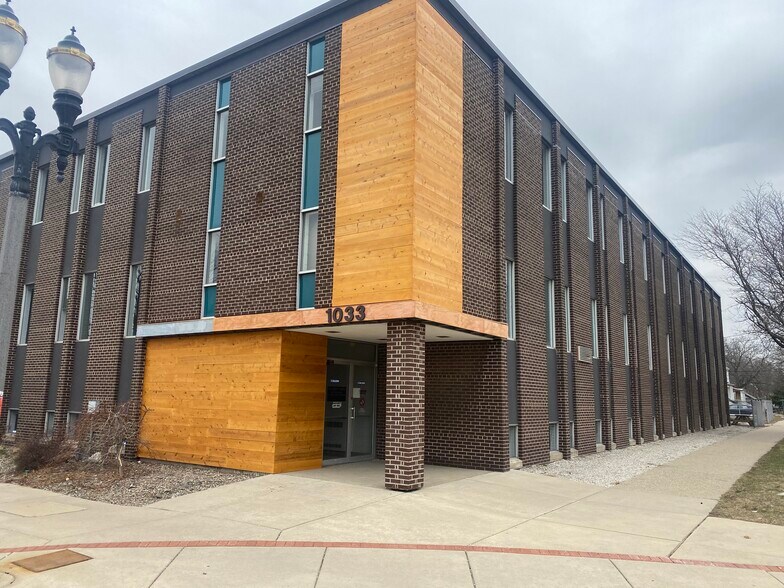 Primary Photo Of 1033 S Washington Ave, Lansing Office For Sale