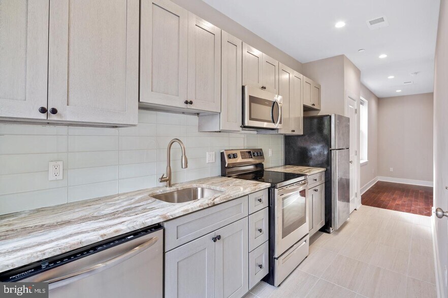 More Photos Of 46 S 44th St, Philadelphia Apartments For Sale