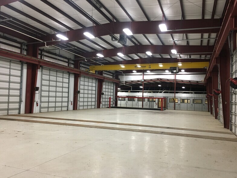 More Photos Of 175 Private Road 7335, De Berry Industrial For Sale