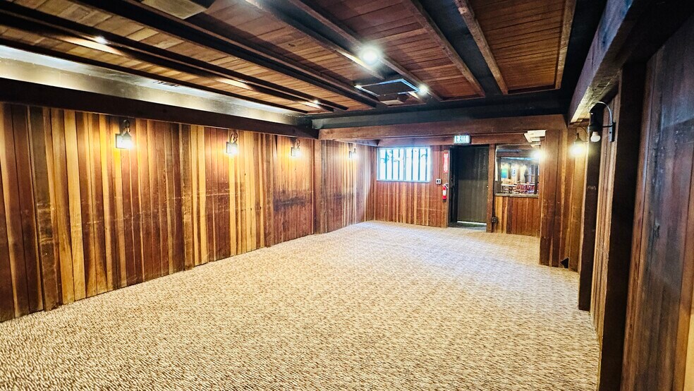 More Photos Of 54905 N Circle Dr, Idyllwild-Pine Cove Restaurant For Sale