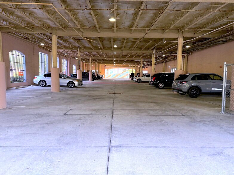 More Photos Of 1743 Park Center Dr, Orlando Medical For Lease