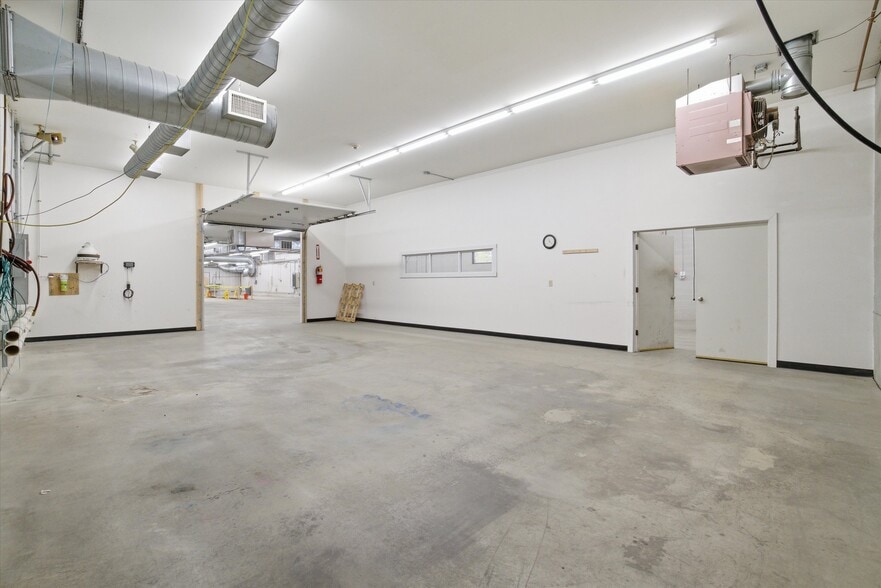 More Photos Of 95 Runnells Bridge Rd, Hollis Manufacturing For Sale