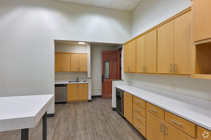 More Photos Of 404 Mendocino Ave, Santa Rosa Office For Lease