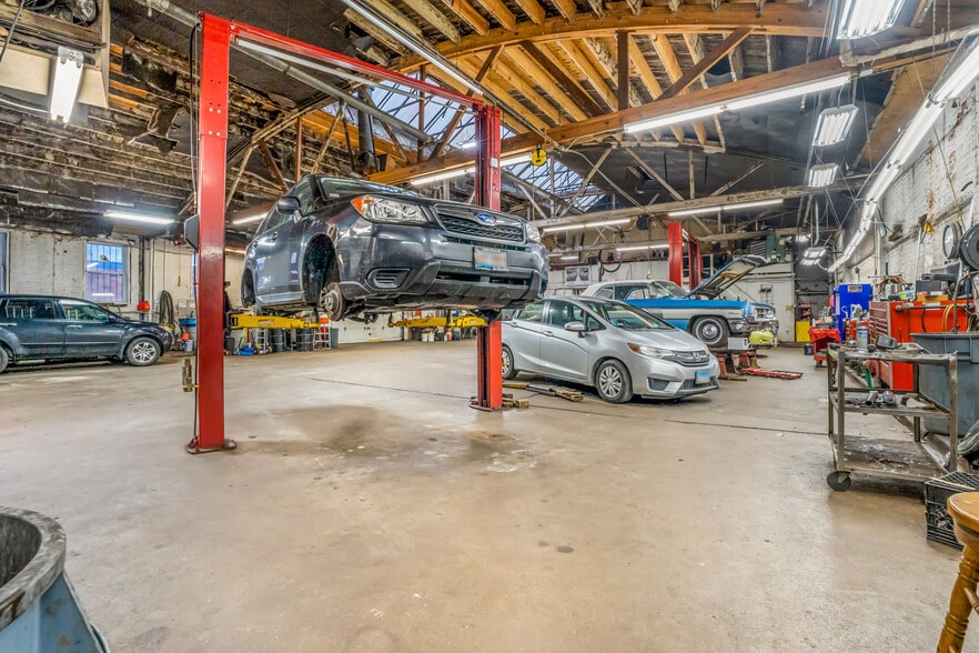 More Photos Of 6021 W Roosevelt Rd, Cicero Auto Repair For Sale