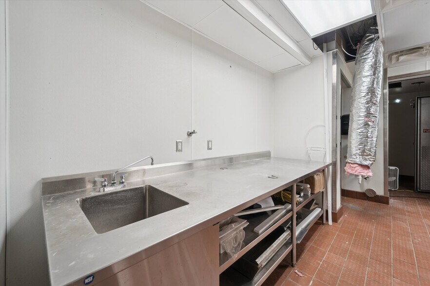 More Photos Of 1601 Butler Ave, Tybee Island Restaurant For Lease