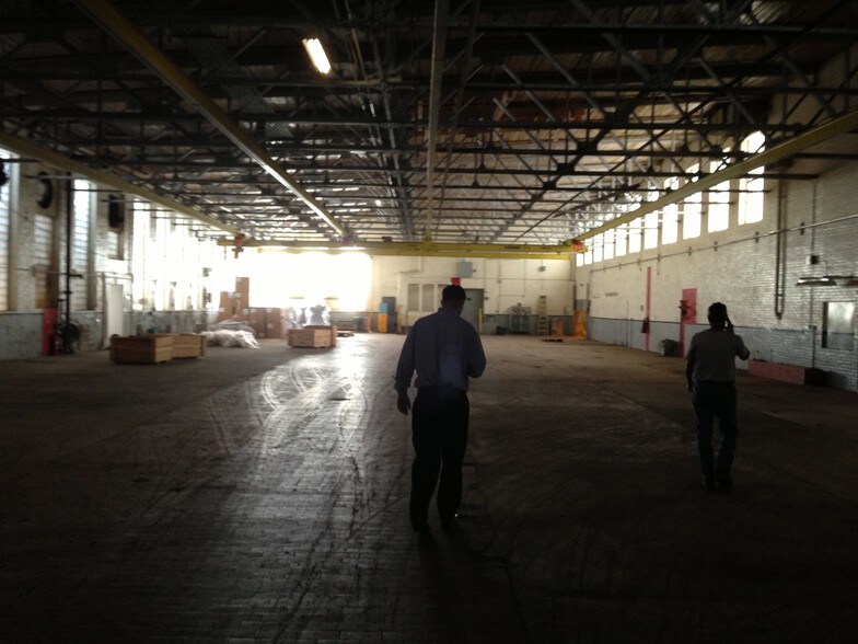 More Photos Of 157 Columbia St, Lee Warehouse For Sale