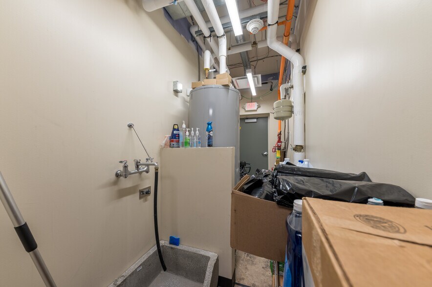 More Photos Of 900 Fairmont Rd, Morgantown Office For Sale