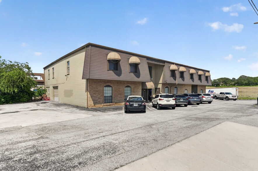 More Photos Of 1003 Beckett Dr, San Antonio Office For Sale