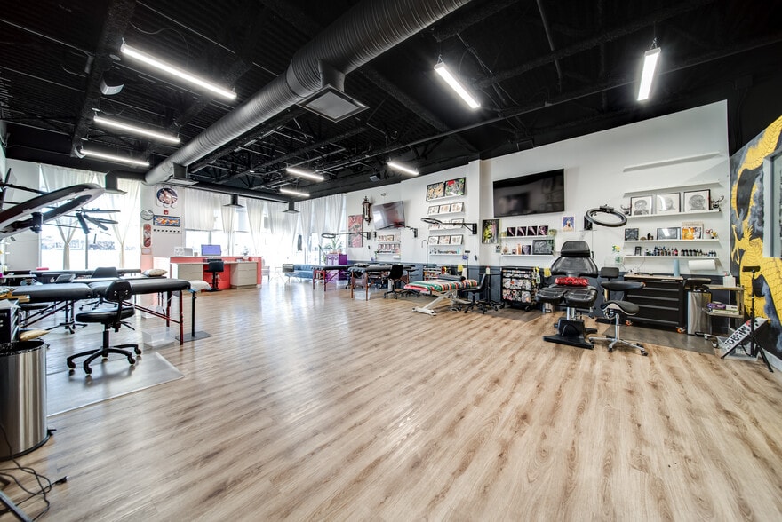 More Photos Of 6950-6970 76 Av NW, Edmonton Storefront Retail Office For Sale