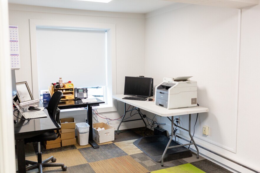 More Photos Of 2321 W 1st St, Duluth Service For Sale