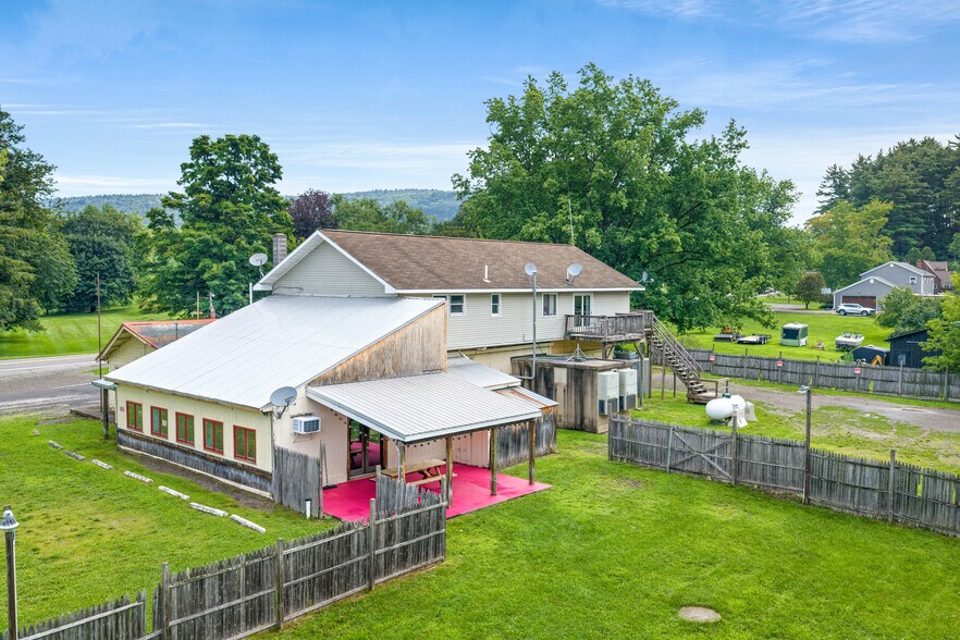 More Photos Of 2582 State Highway 7, Bainbridge Restaurant For Sale