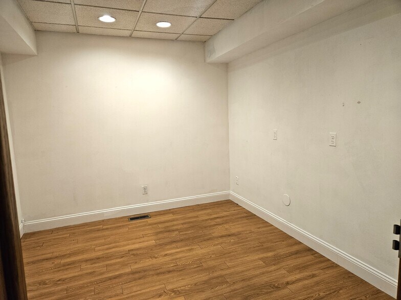 More Photos Of 5820 Gratiot Rd, Saginaw Medical For Sale
