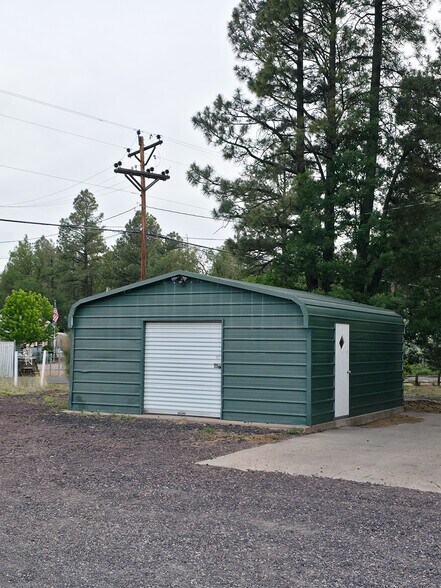 More Photos Of 4237 W White Mountain Blvd, Lakeside General Retail For Lease