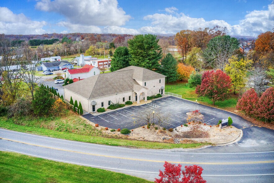 More Photos Of 1129 Thomas Jefferson Rd, Forest General Retail For Sale