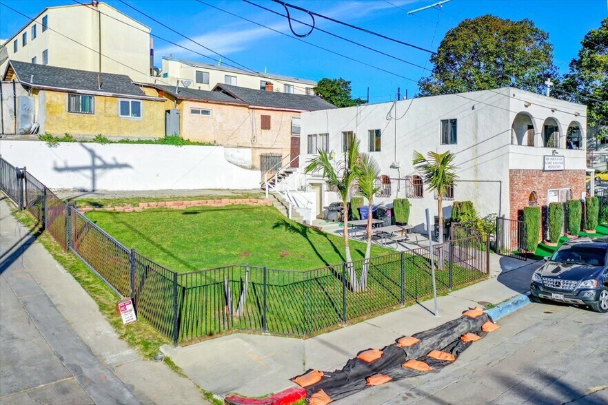 More Photos Of 540 27th St, San Diego Storefront Retail Office For Sale