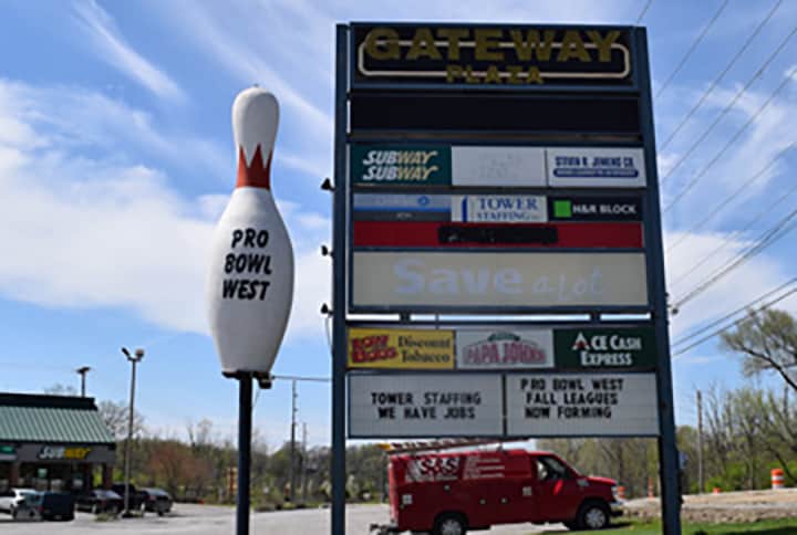 More Photos Of 1421-1575 Goshen Ave, Fort Wayne Storefront For Sale