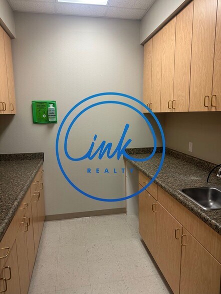 More Photos Of 1667 Lucerne St, Minden Office For Lease