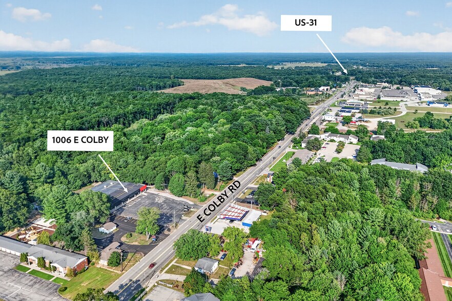 More Photos Of 1006 E Colby St, Whitehall Storefront Retail Office For Sale