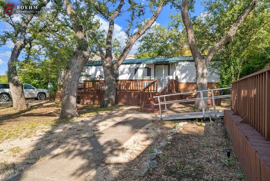 More Photos Of 137 Old San Antonio Rd, Boerne Apartments For Sale