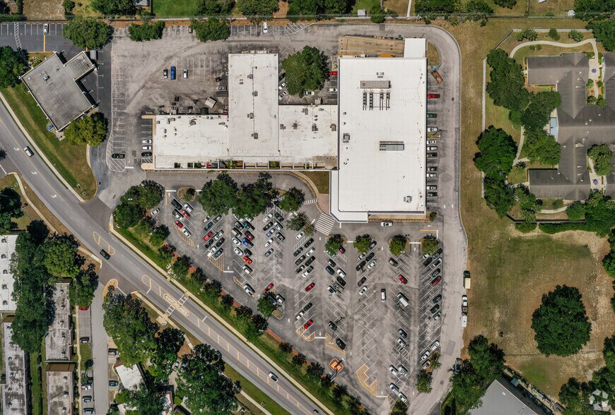 More Photos Of 9201-9394 Oakhurst Rd, Seminole Freestanding For Lease