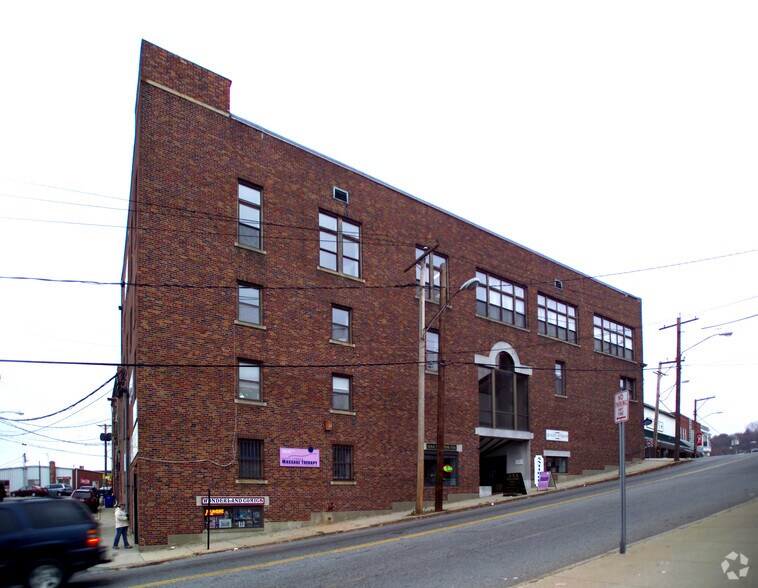 More Photos Of 112 Main St, Putnam Storefront Retail Office For Lease