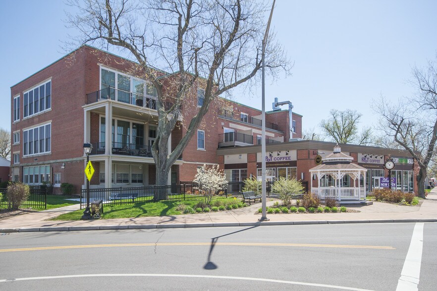 More Photos Of 1 Delaware Rd, Kenmore Office Residential For Lease