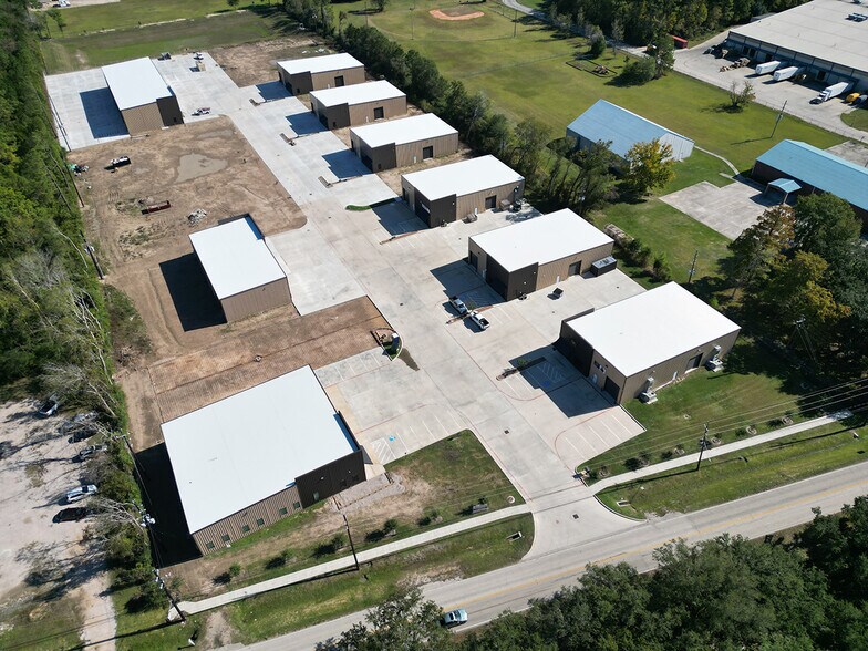 More Photos Of 2831 S Houston Ave, Humble Warehouse For Sale