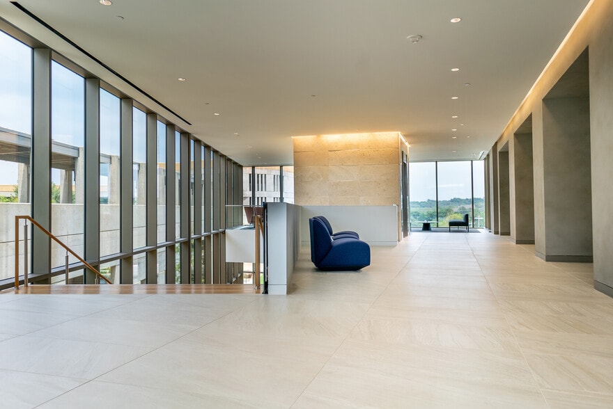 More Photos Of 3120 Sabre Dr, Southlake Office For Lease