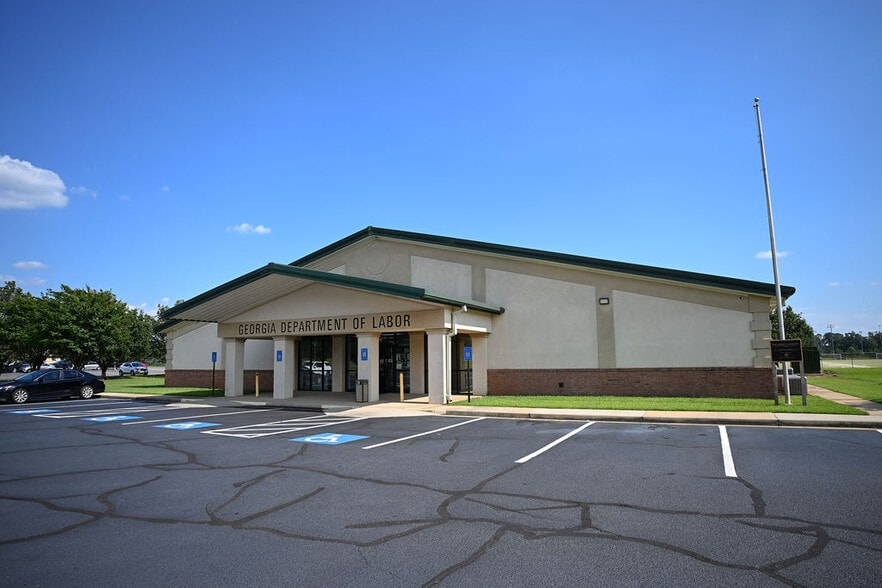 More Photos Of 96 Cohen Walker Dr, Warner Robins Medical For Sale
