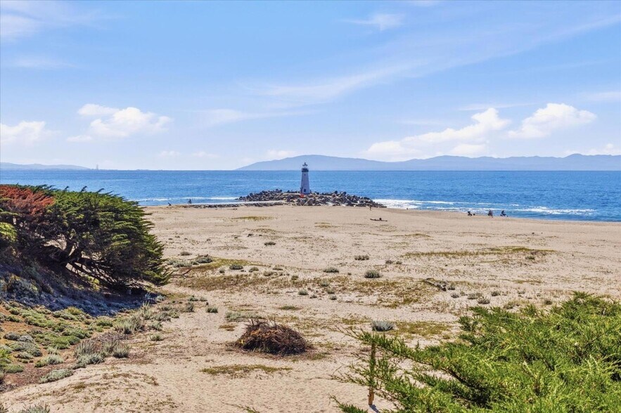 More Photos Of 171 Marine Parade, Santa Cruz Apartments For Sale