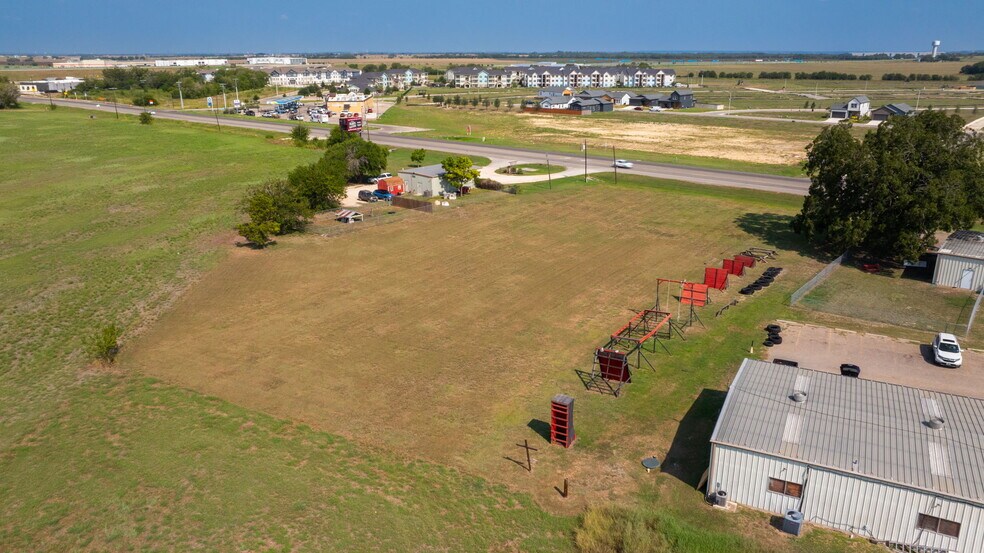 More Photos Of 2000 W San Antonio St, Lockhart Land For Sale