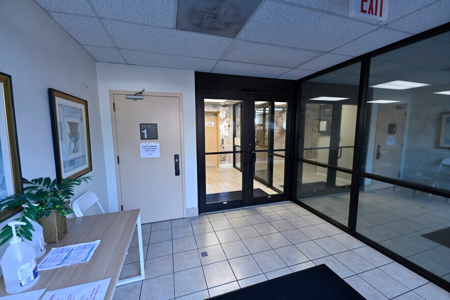 More Photos Of 9502 Computer Dr, San Antonio Medical For Sale