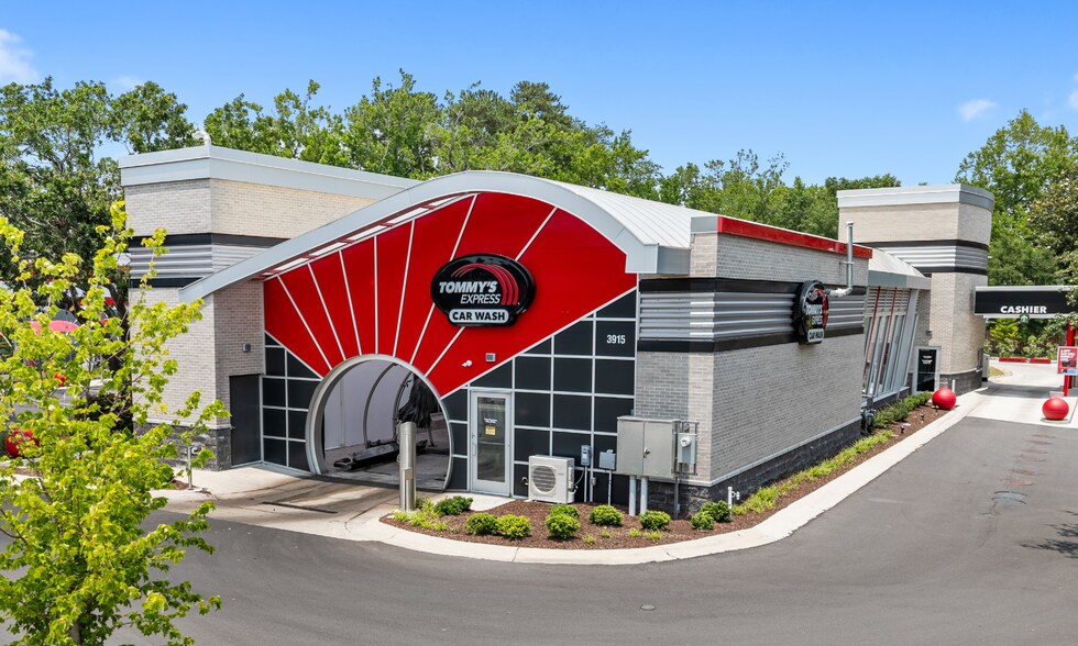 Primary Photo Of 3915 Oleander Dr, Wilmington Carwash For Sale
