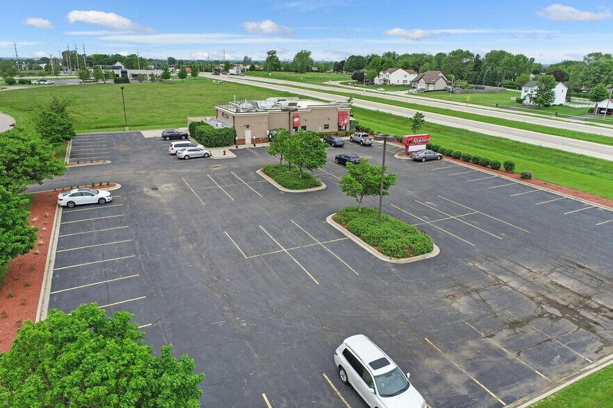 More Photos Of 2126 Gateway Ctr, Belvidere Restaurant For Sale