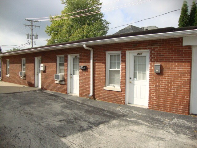 More Photos Of 130 N La Grange Rd, La Grange Loft Creative Space For Sale