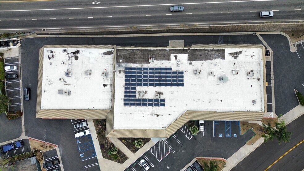 More Photos Of 603-619 Sycamore Ave, Vista Storefront For Lease