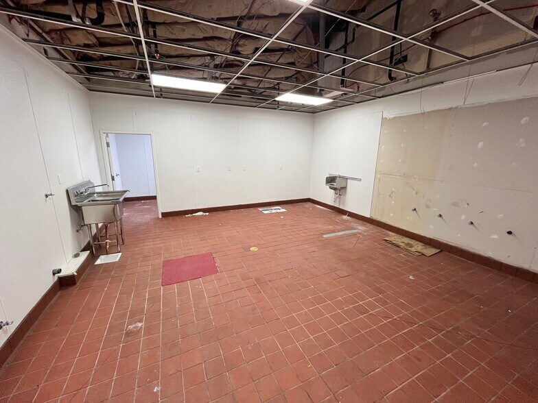 More Photos Of 1710 E 12th St, Oakland Refrigeration Cold Storage For Lease