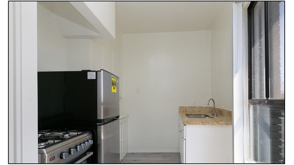 More Photos Of 2401 W Main St, Alhambra Storefront Retail Residential For Lease