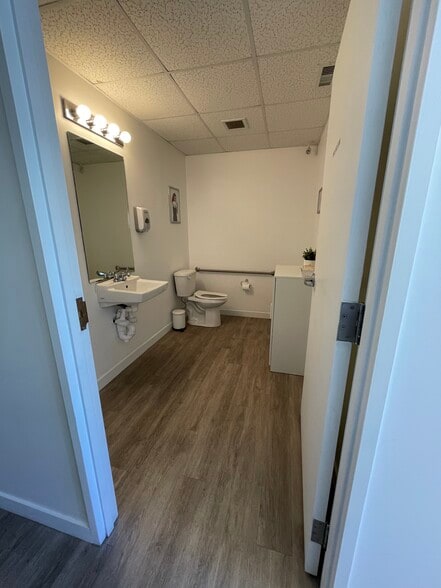 More Photos Of 12110 40th St SE, Calgary Warehouse For Sale