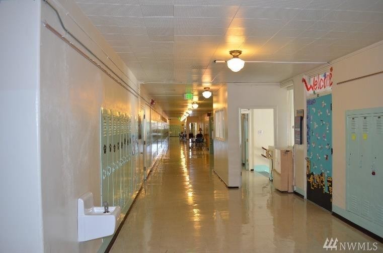 More Photos Of 233 S Market Blvd, Chehalis Schools For Sale