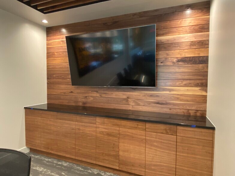 More Photos Of 1300 Melrose Ave, Iowa City Apartments For Sale