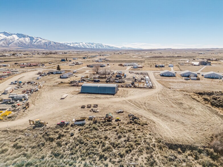 More Photos Of 75 Licht Pky, Spring Creek Industrial For Lease