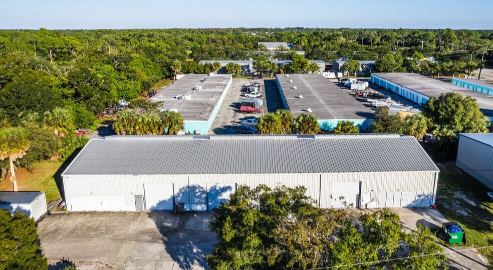 More Photos Of 820 35th Ct, Vero Beach Warehouse For Sale